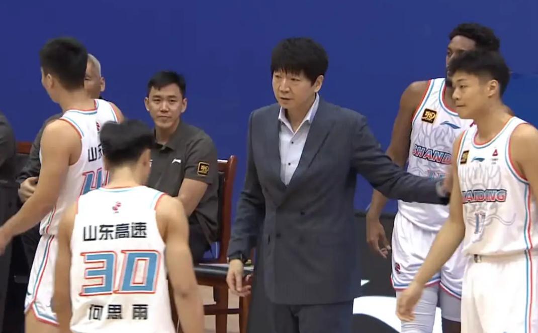 山东男篮报价被拒，辽宁三冠功勋外援拒绝加盟，或就此告别CBA！